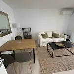 Marbella Beachside Apartment - 1 Min Walk To Beach