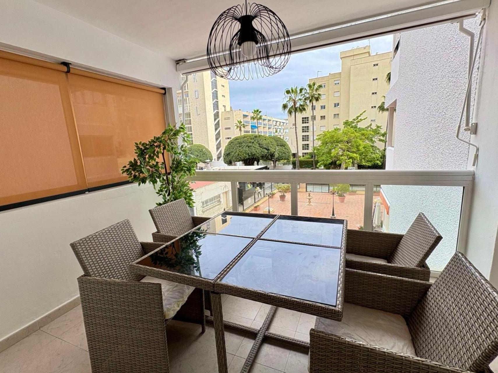 Beachside - 1 Min Walk To Apartment Marbella