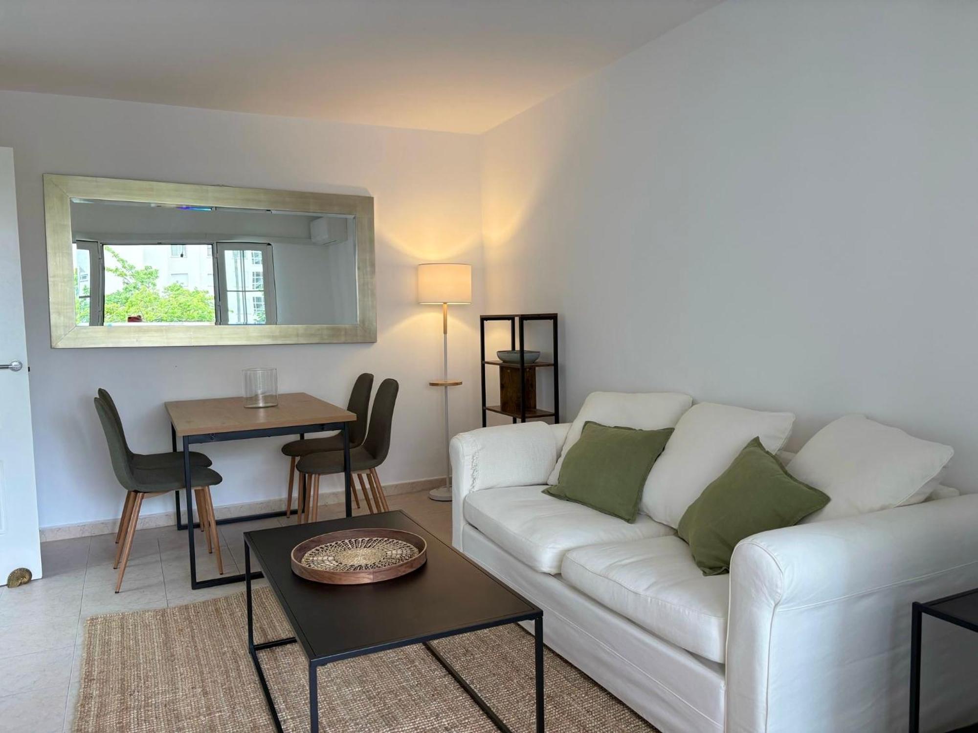 Beachside - 1 Min Walk To Marbella