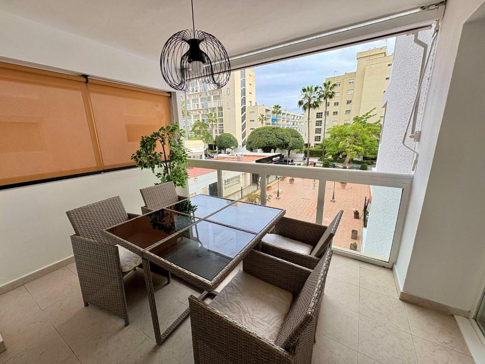 Beachside - 1 Min Walk To Apartment Marbella
